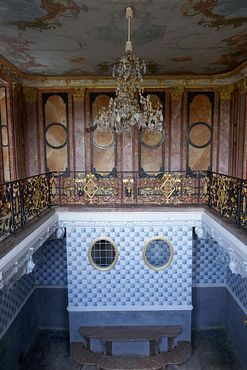 Stuckmarmorraum frontal