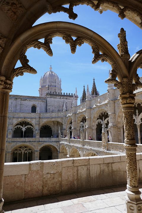 Einbögiger Kuppelblick