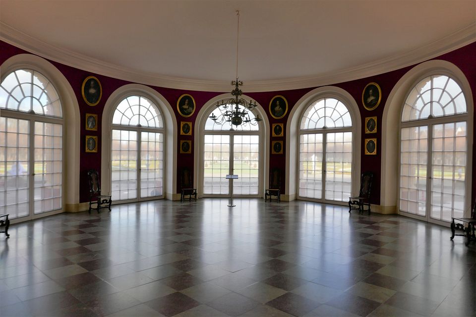 Lover Oval Hall