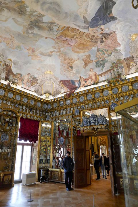 Porzellanzimmer-Hoch