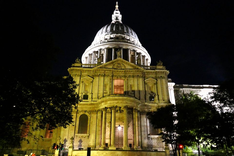 St. Paul mit Kuppel nachts