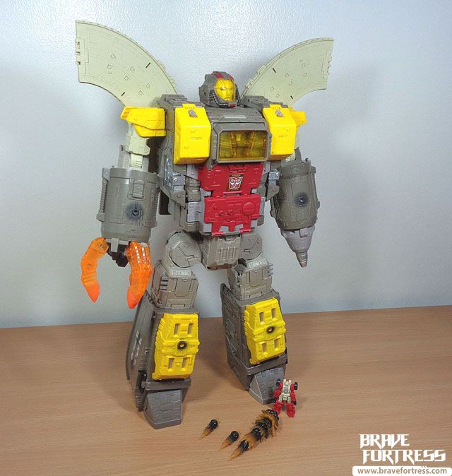 transformers titan class omega supreme