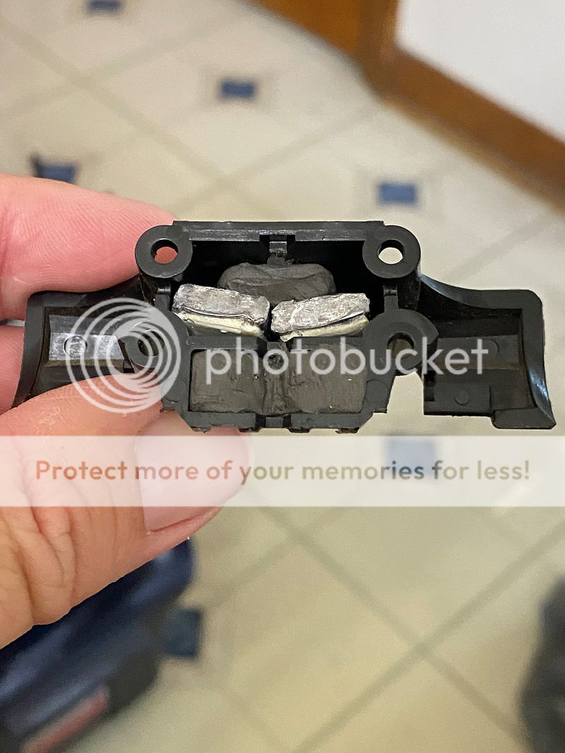 18B9B7B6-DCC3-413C-A246-04D3194E345A.jpe