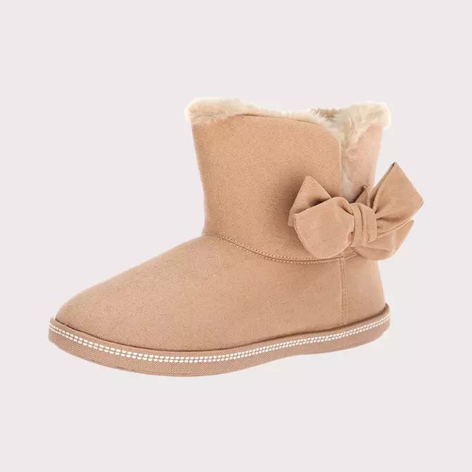 Best Boot Slippers For Women Whose Feet Are Always Cold!