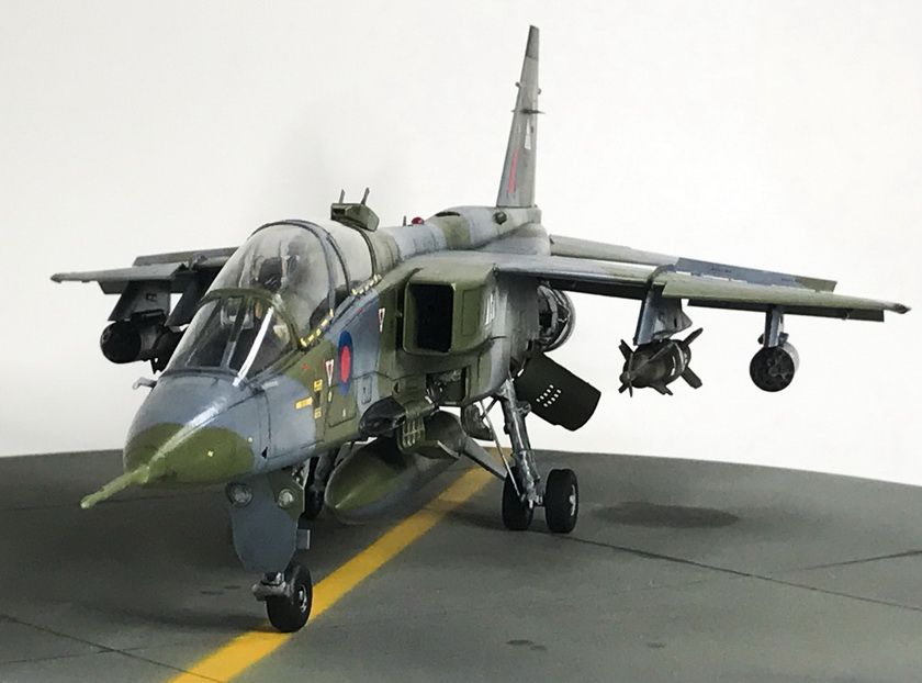 1/48 Sepecat Jaguar T.2 - RAF 2 Sqn. โดย naioh2