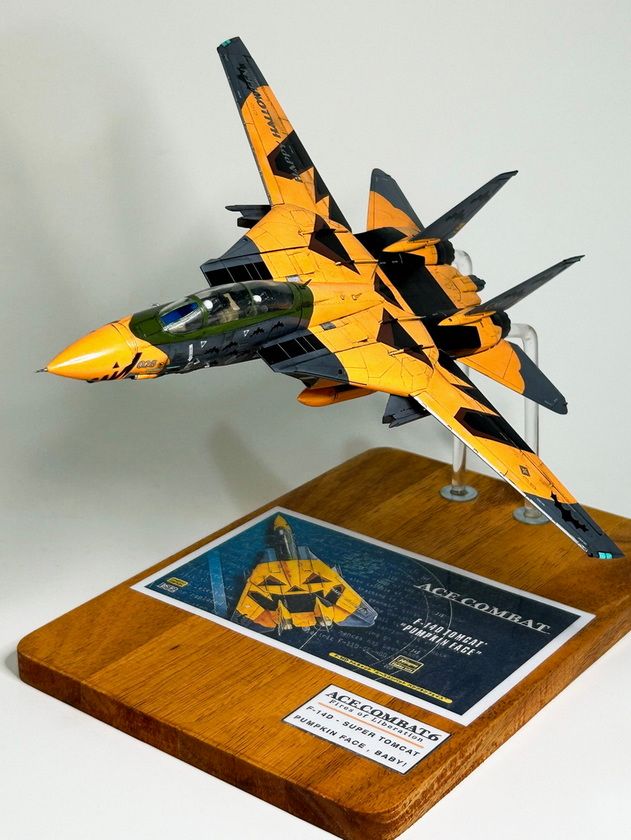 1/72 F-14D - Tomcat - HALLOWEEN - Pumpkin Face