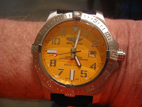 BREITLING.SEA.WOLF.YELLOW.ON_SAILCLOTH.(