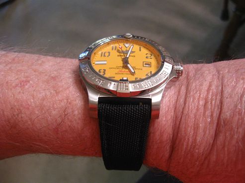 BREITLING.SEA.WOLF.YELLOW.ON_SAILCLOTH.(