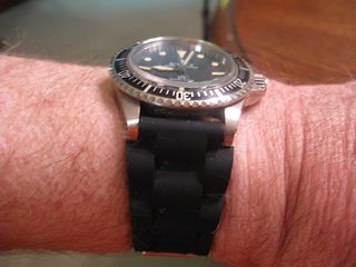 ROLEX.SUB.5513_OR_5517._on_Black.Rubber_004(1)