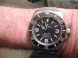 ROLEX.SUB.BLAKEN.on.brushed.ss_009