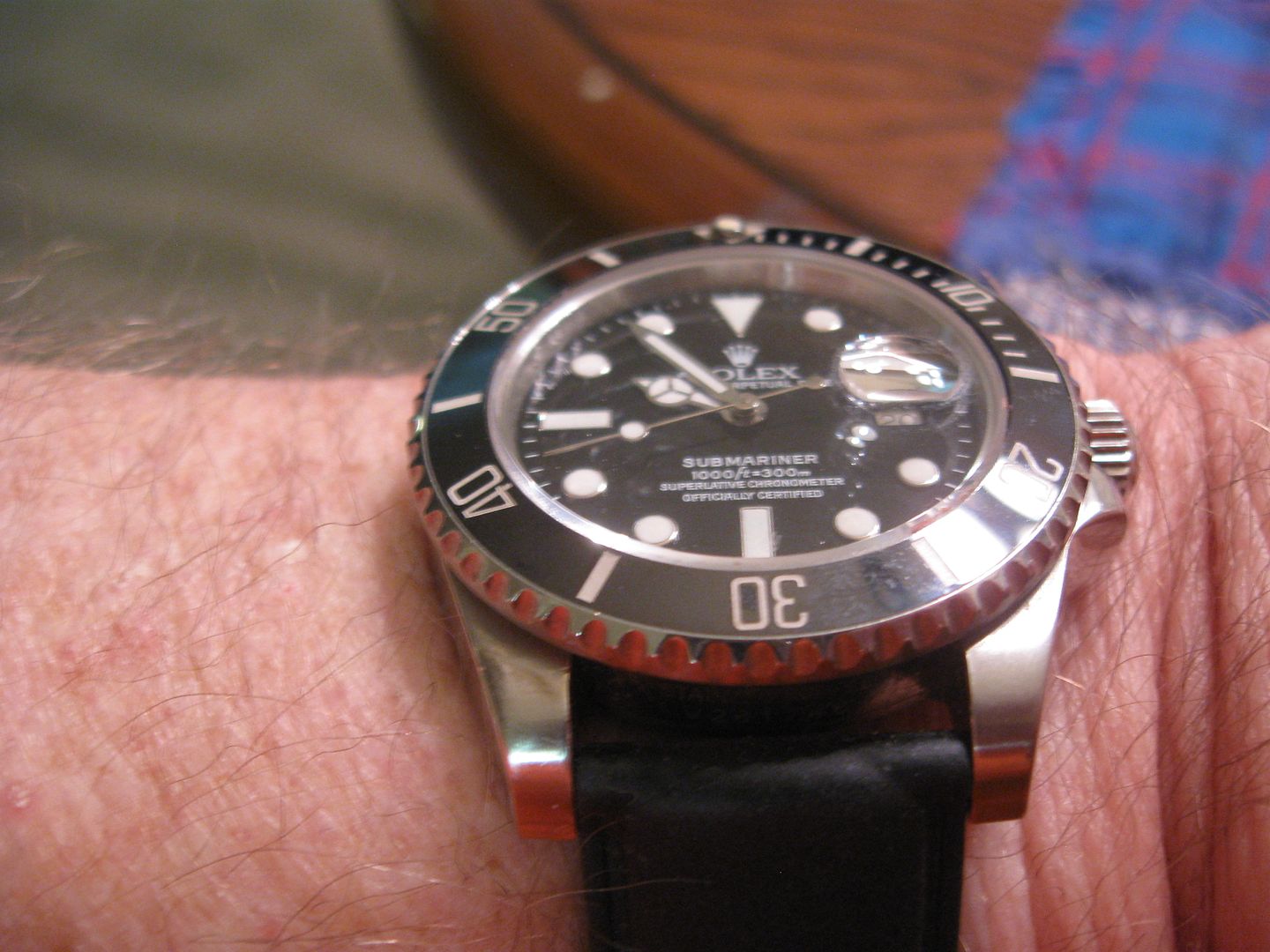 ROLEX._16610ln.on.blk.rubber.rally.strap