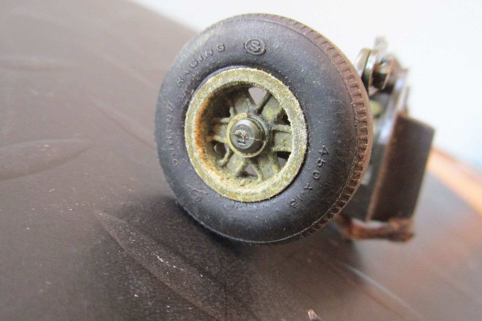 [Image: 4.50x13_Dunlop_Racing_detail.JPG?width=1...fit=bounds]