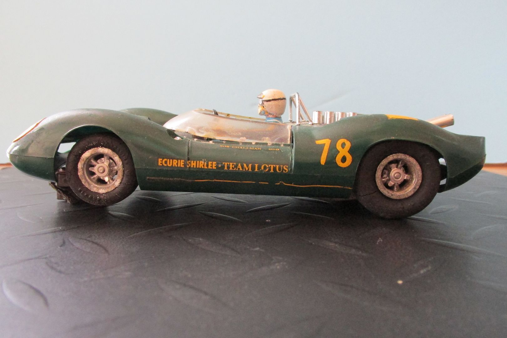 [Image: Lotus_40_left_before.JPG?width=1920&heig...fit=bounds]