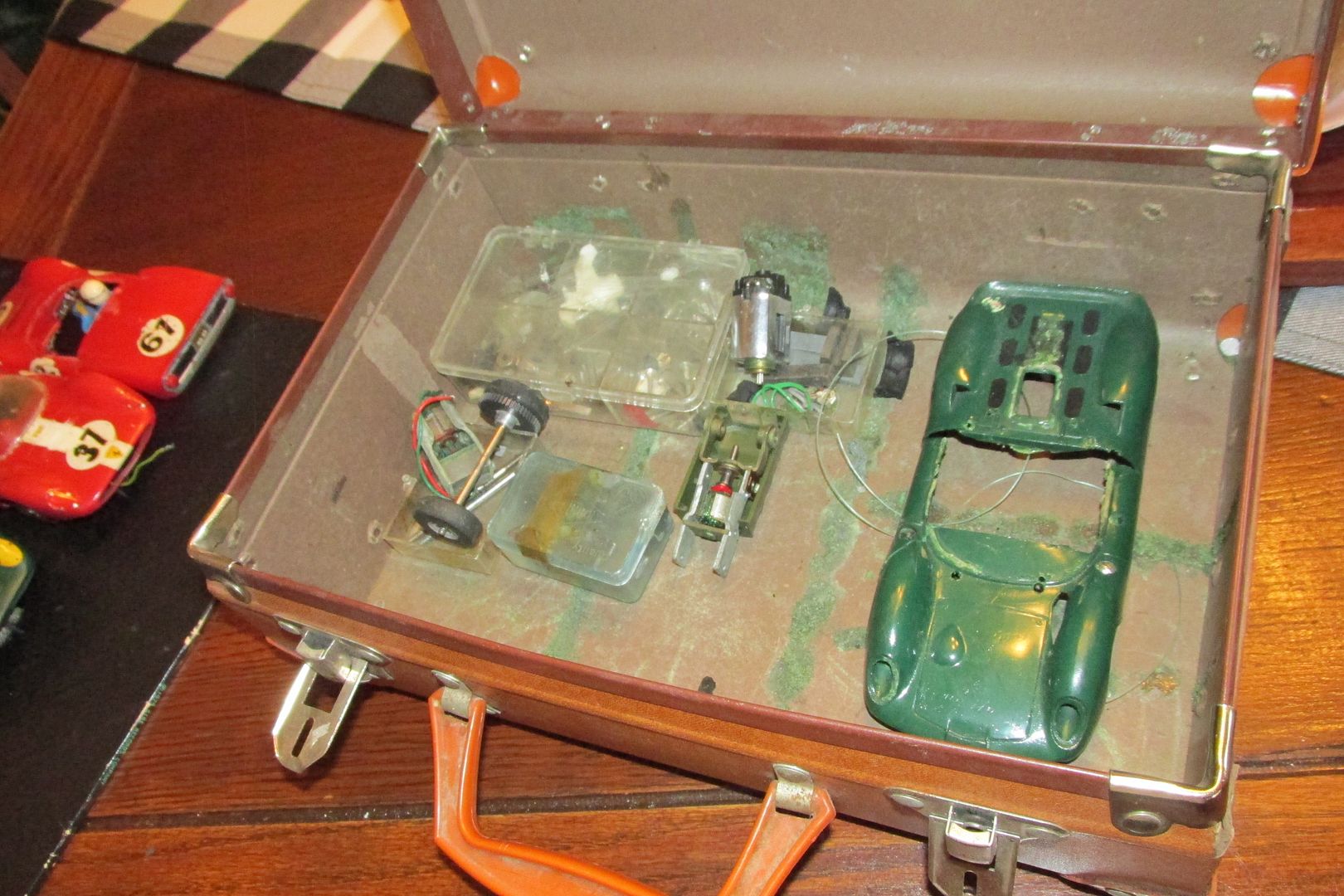 [Image: carrying_case_inside.JPG?width=1920&heig...fit=bounds]