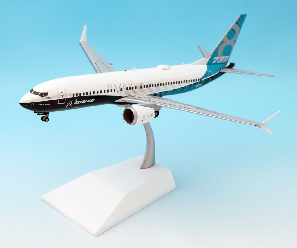 Boeing 737 MAX 10 Plastic 1:200 Model – The Boeing Store