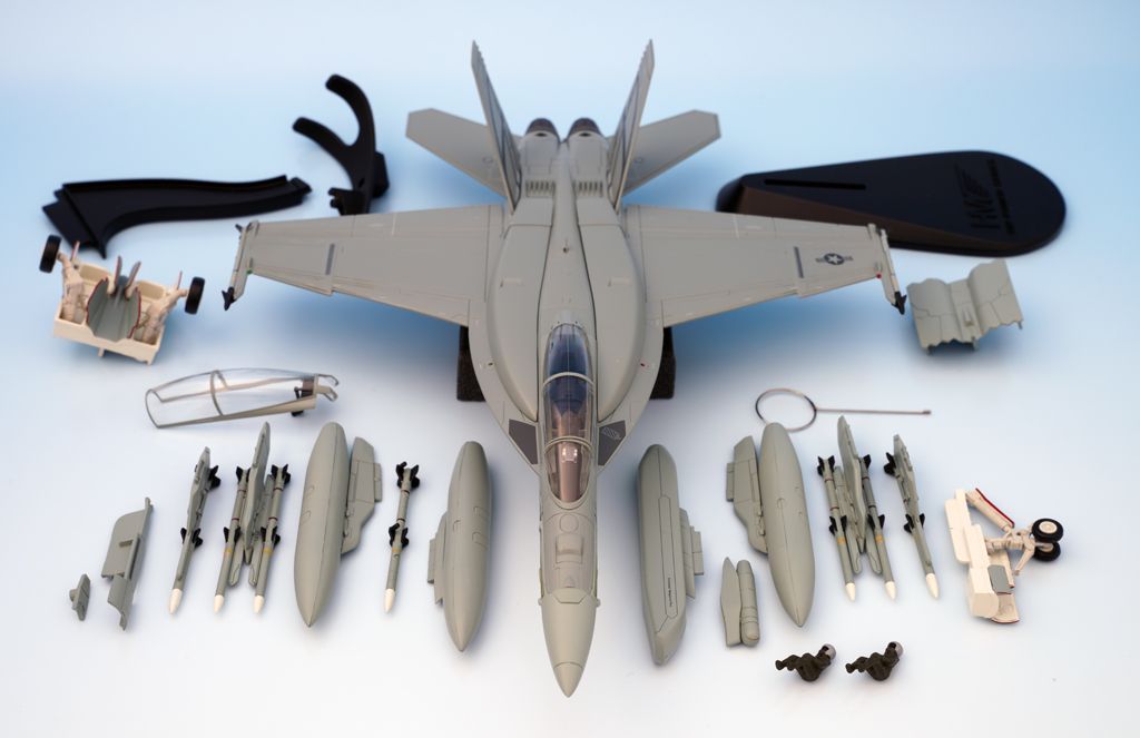 HM F-18F Advanced Super Hornet, Loaded (HA5118B) - DA.C