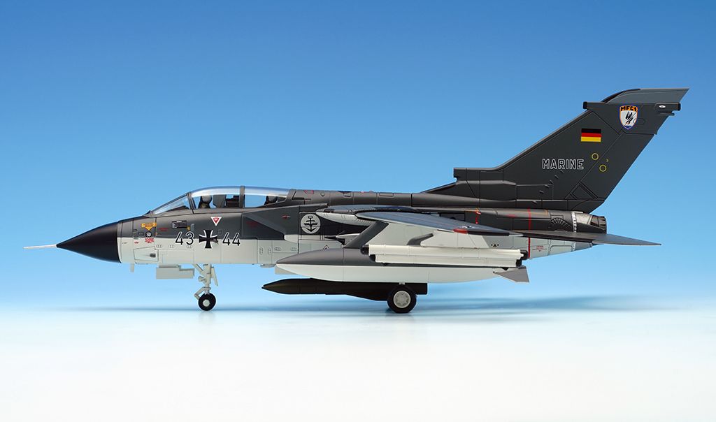 HOBBY MASTER 1/72 HA6702 Tornado GR.Mk 1 RAF No.9 Sqn, ZA592, RAF