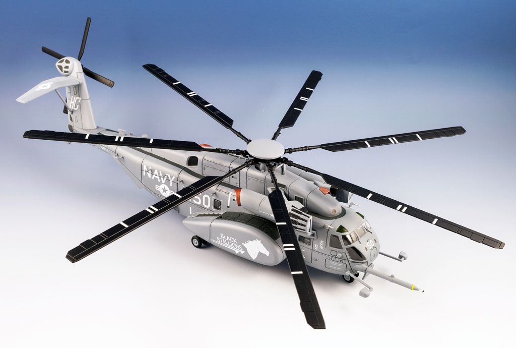 Hélicoptère de combat Miniature Sikorsky MH-53E Sea Dragon au 1/72 USA NAVY 