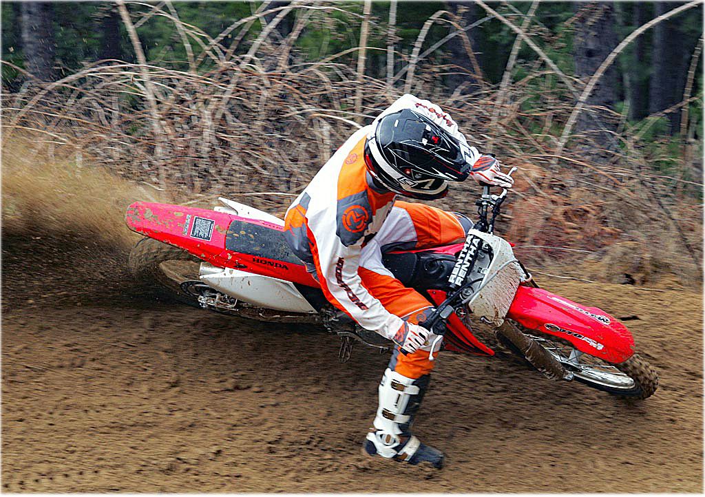 Honda_CR250R_racing_(1992a).jpg
