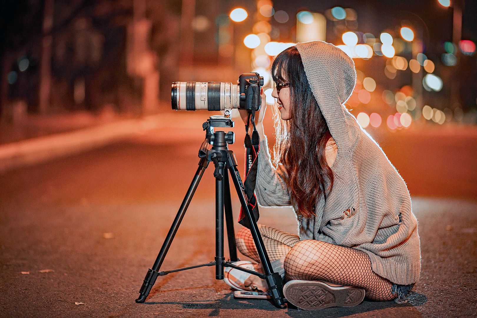 TRIPOD_girl-BOKEH_(1).jpg