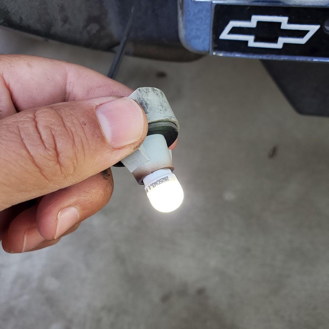 How to replace license plate bulbs? Page 2 Traverse Forum